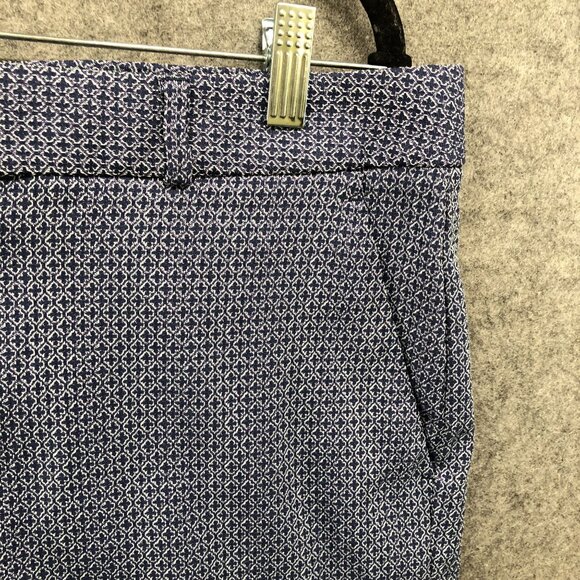 Banana Republic Tailored Shorts Womens Size 10 Blue Diamond Printed Flat Front - Picture 4 of 11